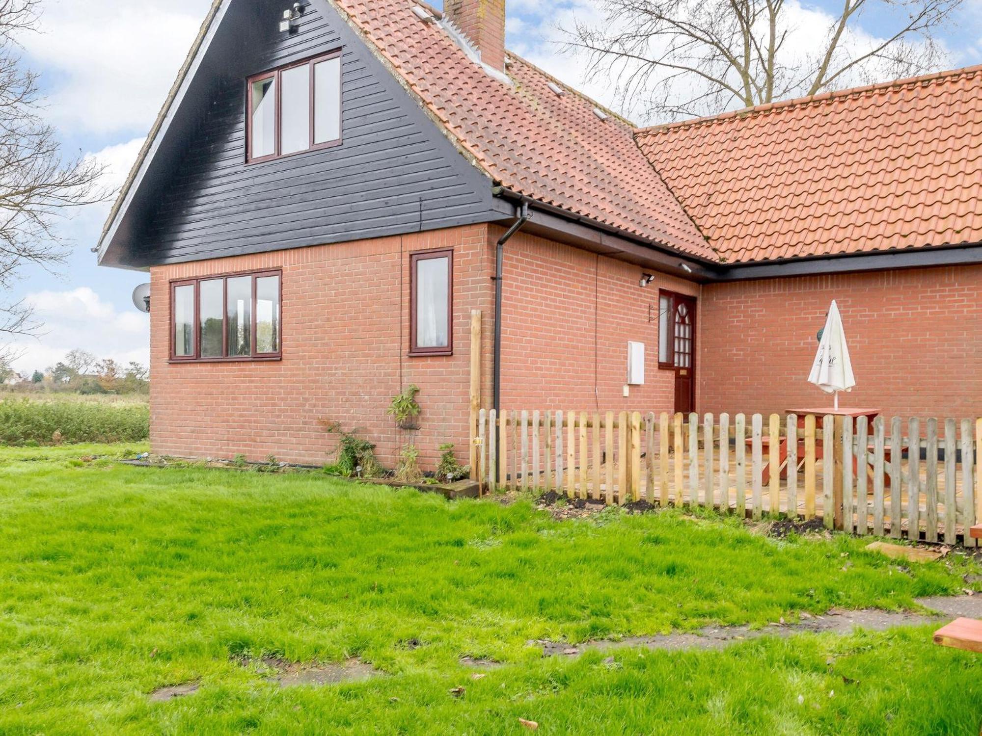 Riverside Cottage Loddon Exterior foto